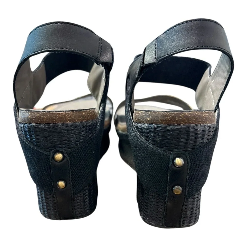 OTBT Bushnell sz‎ 10 Wedge Snake Embossed Leather Heels Sandals EUC